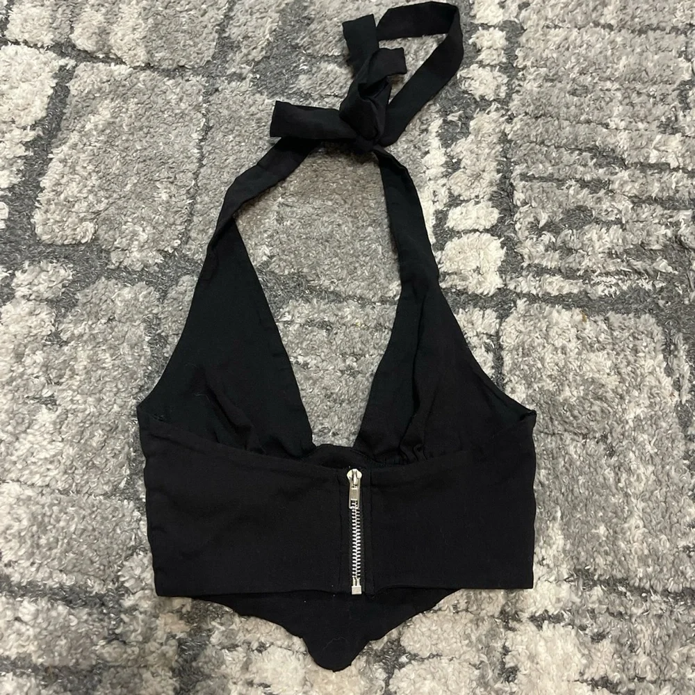 Top - Picture 2 of 2